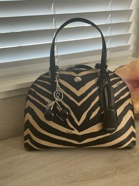 Coach Zebra Print Bag and Wallet Set in Black and Cream LIKE NEW GIFTABLE